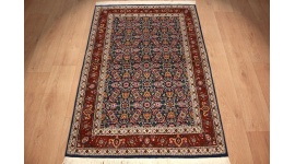 Perser Teppich Moud mit Seide 144x99 cm Blau