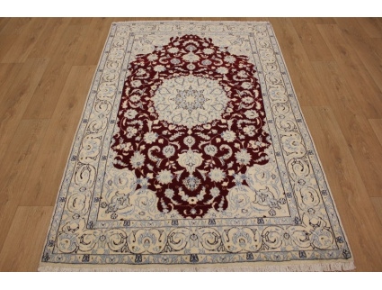 Perser Teppich Nain mit Seide 215x140 cm Rot